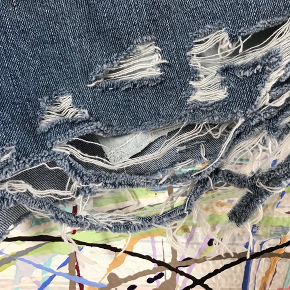 Vintage Levi's high rise destroyed shorts - Picture 5 of 13